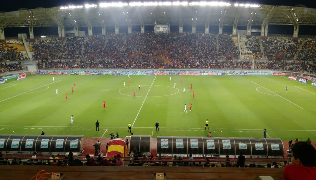 آغاز بازی فولاد و پرسپولیس آغاز بازی فولاد و پرسپولیس