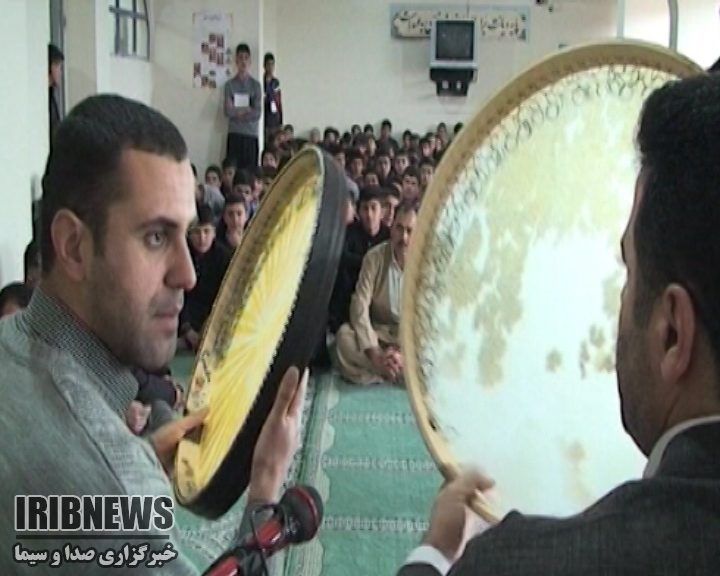 گزارش مکتوب.... مولودی&zwnj; خوانی یکی از سنتهای مناطق کردنشین در ماه ربیع الاول