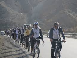 ورود رکاب زنان کاروان دوچرخه لشگر پنج نصر به مشهد