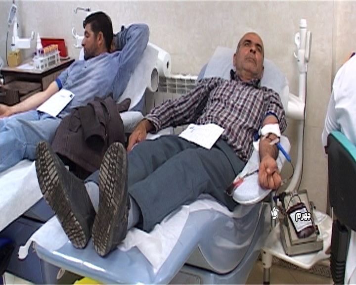 یاری به هم نوع با اهدا خون