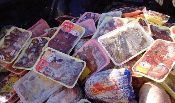 معدوم سازی ۱.۵ تن گوشت غیربهداشتی در چرداول معدوم سازی ۱.۵ تن گوشت غیربهداشتی در چرداول