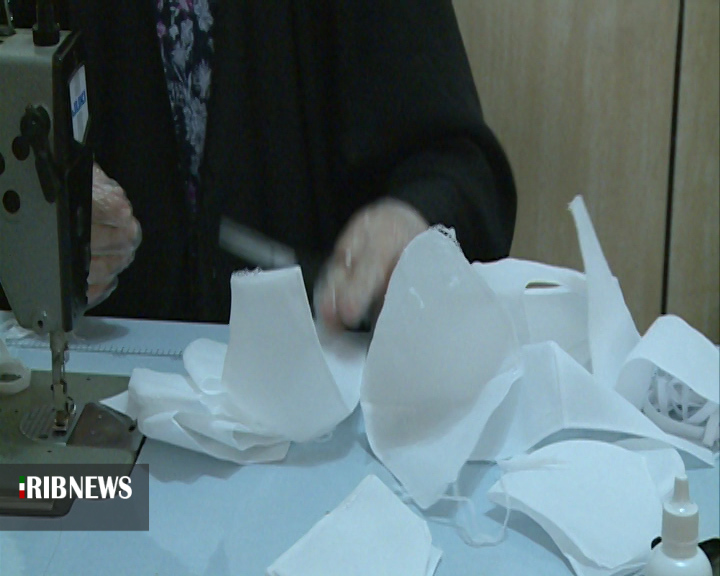 همت بانوان جهادگر در زمینه تولید ماسک