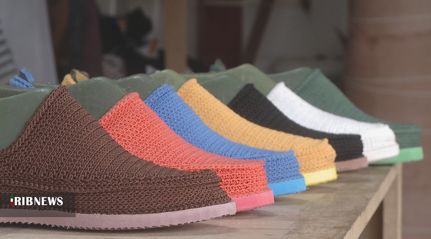 گیوه بافی هنر بانوان برخی از روستا&zwnj;های زنجان