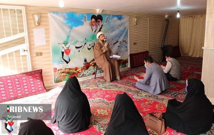 بزرگداشت یکصد بانوی شهیده برگزار شد بزرگداشت یکصد بانوی شهیده برگزار شد