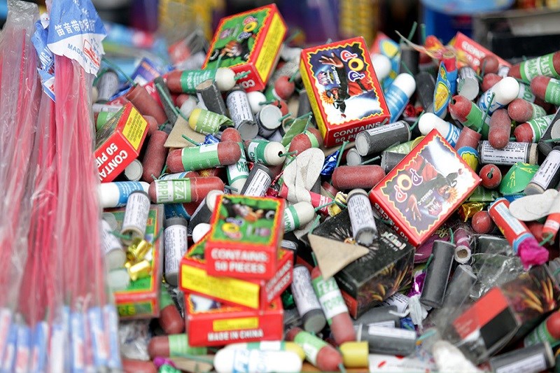 کشف بیش از ۲۳ هزار عدد مواد محترقه در مراغه کشف بیش از ۲۳ هزار عدد مواد محترقه در مراغه