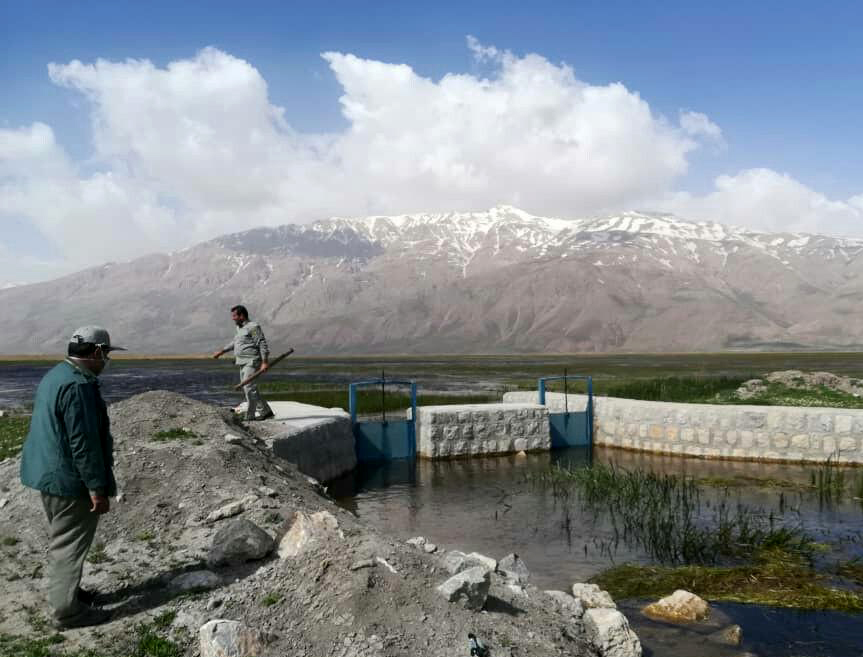 بسته شدن دریچه‌های خروجی تالاب 