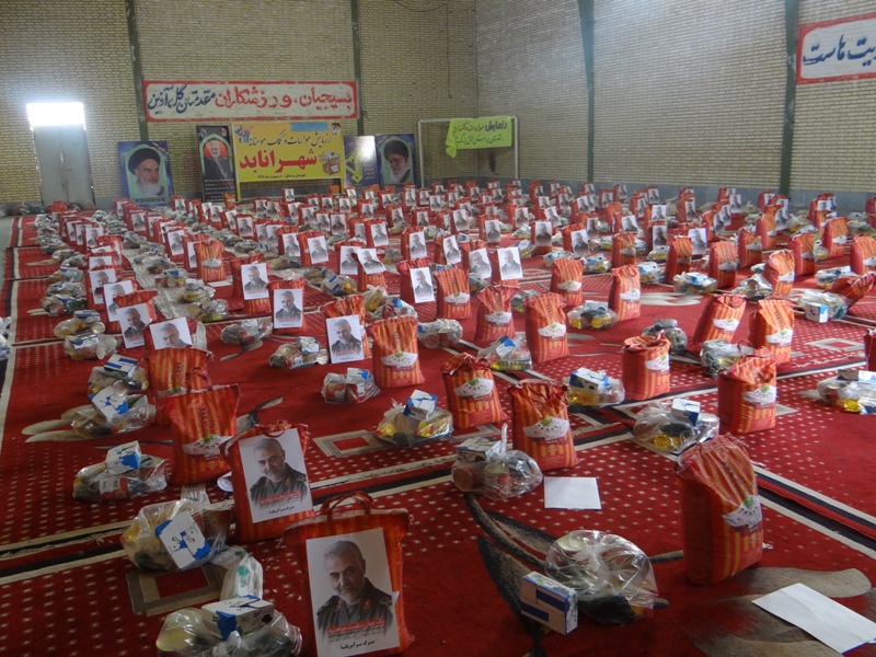 توزیع 250 سبد غذایی بین نیازمندان بخش انابد