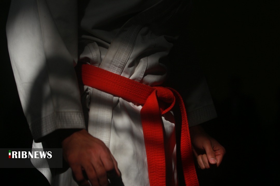 نشان طلای کاراته کای زنجانی از مسابقات مجازی