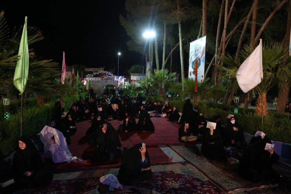 طنین صدای العفو در دارالعباده یزد