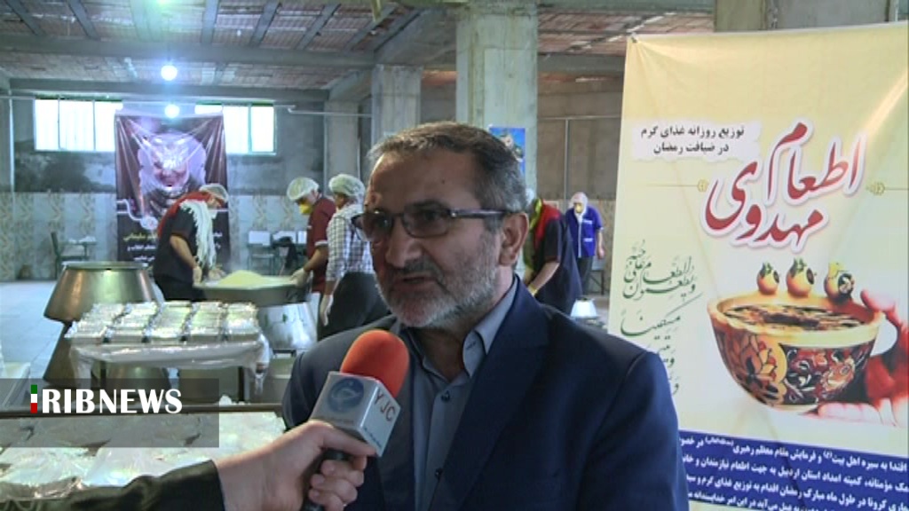 توزیع غذای گرم در درب منازل نیازمندان