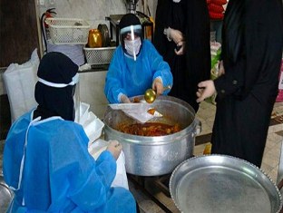 توزیع غذای گرم میان مددجویان نکایی