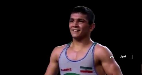 اهدای نشان طلای قهرمانی جهان به مدافعان سلامت