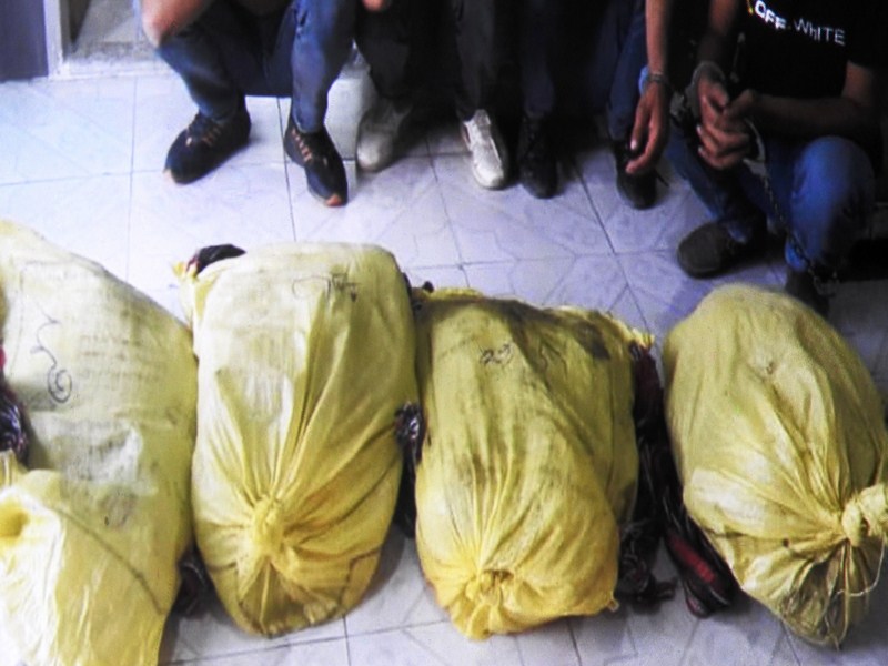 کشف ۱۹۵ کیلوگرم مواد مخدر در نایین