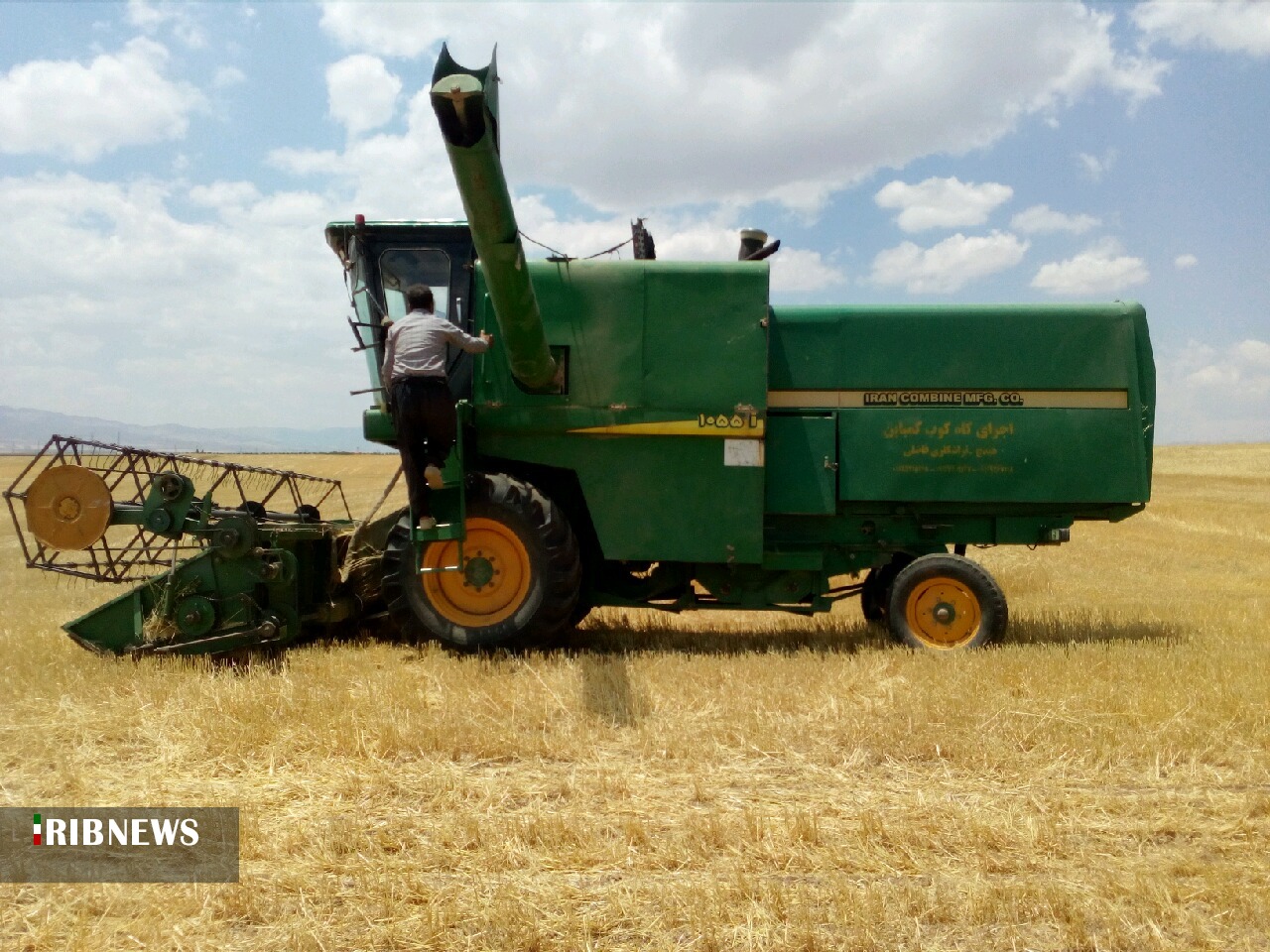 کاهش ضایعات کمباین در مزارع گندم ابهر کاهش ضایعات کمباین در مزارع گندم ابهر