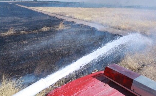 سوختن علفزار‌های فرودگاه قزوین 