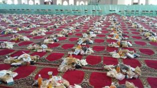 توزیع بسته&zwnj;های معیشتی بین نیازمندان آسیب دیده از کرونا در آمل