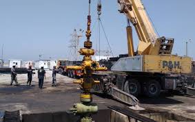 با تلاش متخصصان داخلی/ نصب پمپ میلهای مکشی ساخته شده در دانشگاه شهید چمران اهواز با تلاش متخصصان داخلی/ نصب پمپ میلهای مکشی ساخته شده در دانشگاه شهید چمران اهواز