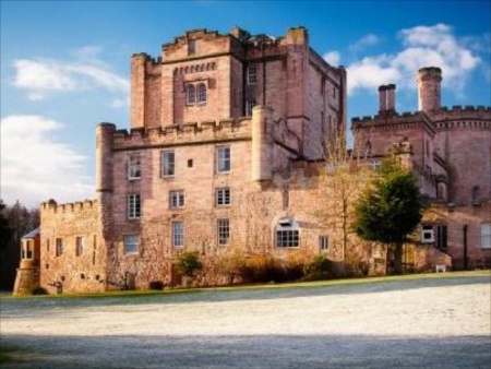 اقامت در هتل&zwnj;های مخوف دل شیر می&zwnj;خواهد