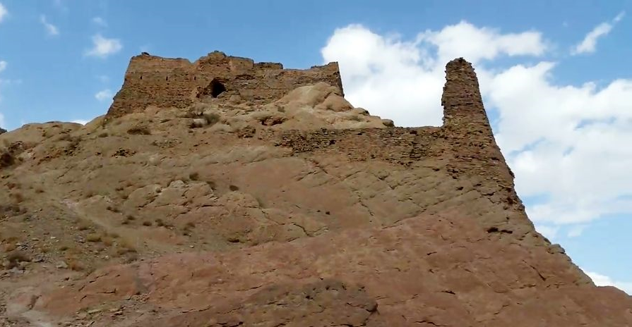 سفری جذاب به قلعه دختر ساوه