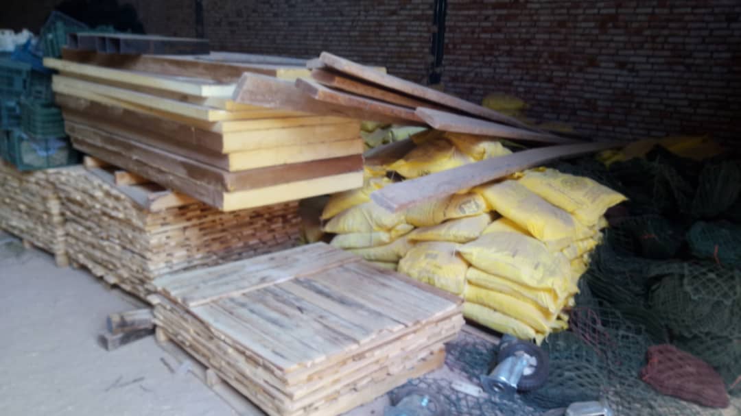 برچسب خارجی بر دسترنج باغدار ایرانی