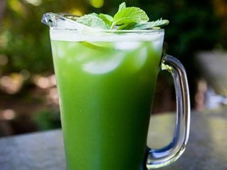 ۷ اسموتی خنک و خوشمزه بهاری