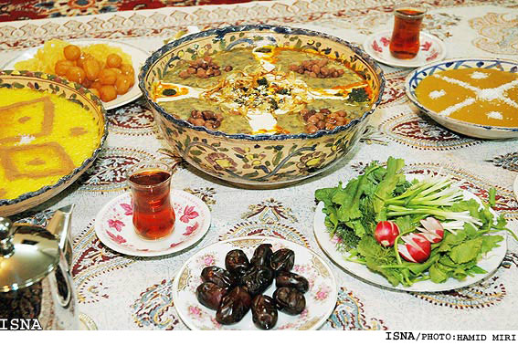 خوردن خرما در افطار سبب کنترل اشتها می شود