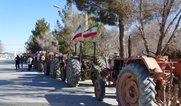 تصاویر به یادماندنی از  حماسه آفرینی مردم در جشن انقلاب 1401