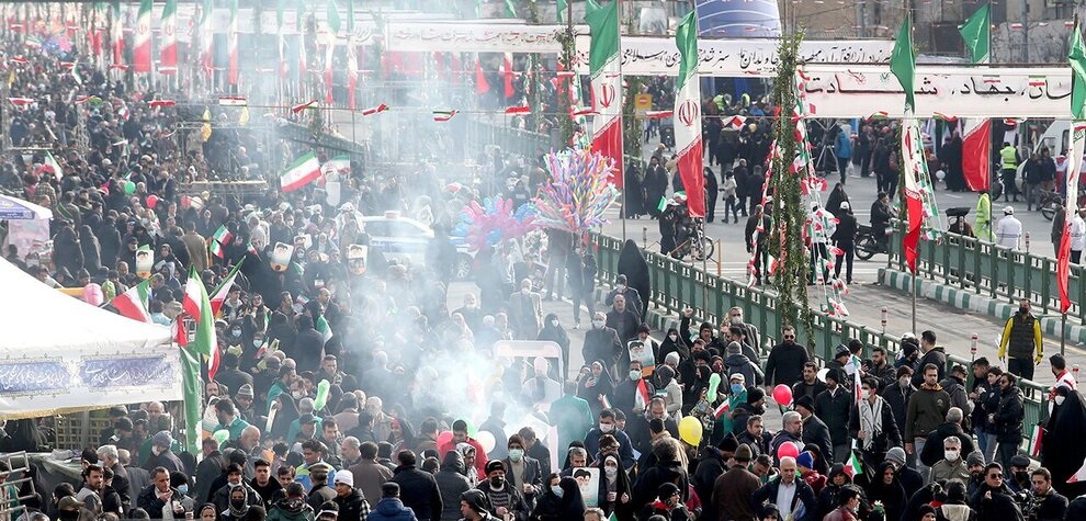 تصاویر به یادماندنی از  حماسه آفرینی مردم در جشن انقلاب 1401