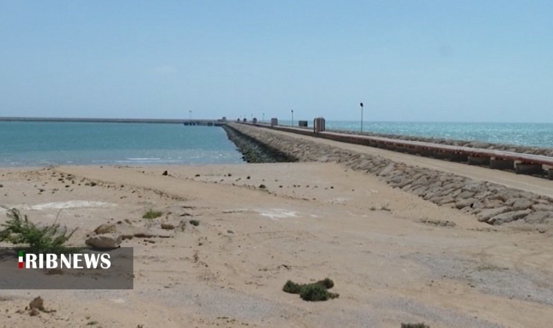 بهره برداری از طرح سوخت رسانی به کشتی ها در جزیره قشم بهره برداری از طرح سوخت رسانی به کشتی ها در جزیره قشم