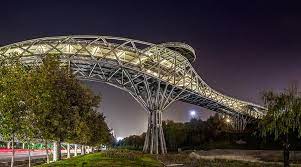 آرامش و تفریح در بهترین پارکهای تهران آرامش و تفریح در بهترین پارکهای تهران