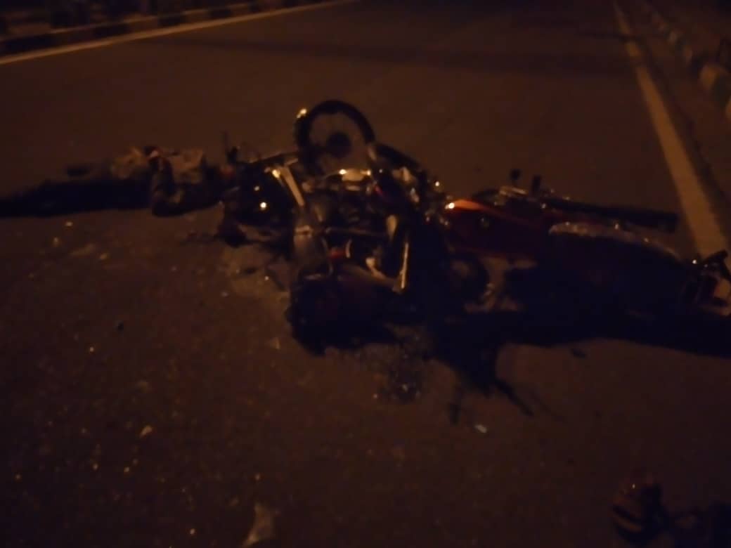 برخورد شدید دو موتورسیکلت در بزرگراه یاسینی