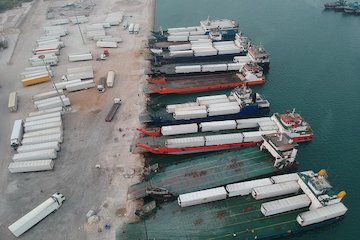 بنادر غرب استان هرمزگان سکاندار صادرات کانتینرهای یخچالی در کشور