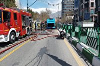 نقص فنی علت آتش سوزی اتوبوس تندرو در خیابان ولیعصر
