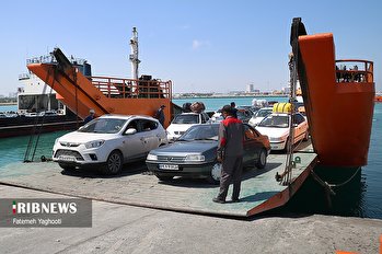 ورود و خروج مسافران نوروزی از بندرگاه جزیره کیش