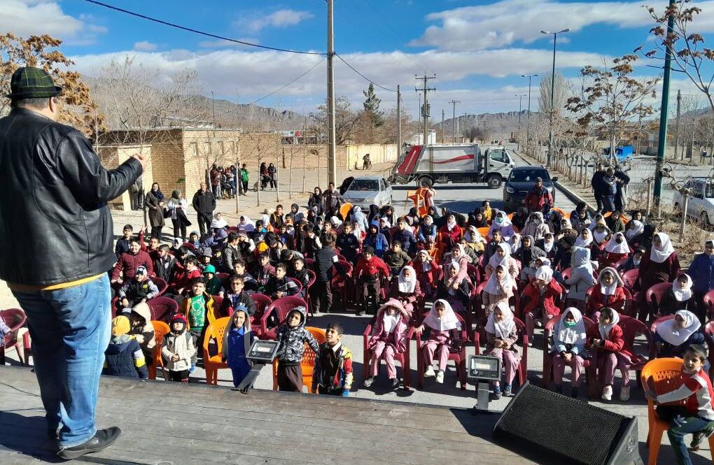 تماشاخانه سیار کانون پرورش فکری کودکان در استان تماشاخانه سیار کانون پرورش فکری کودکان در استان