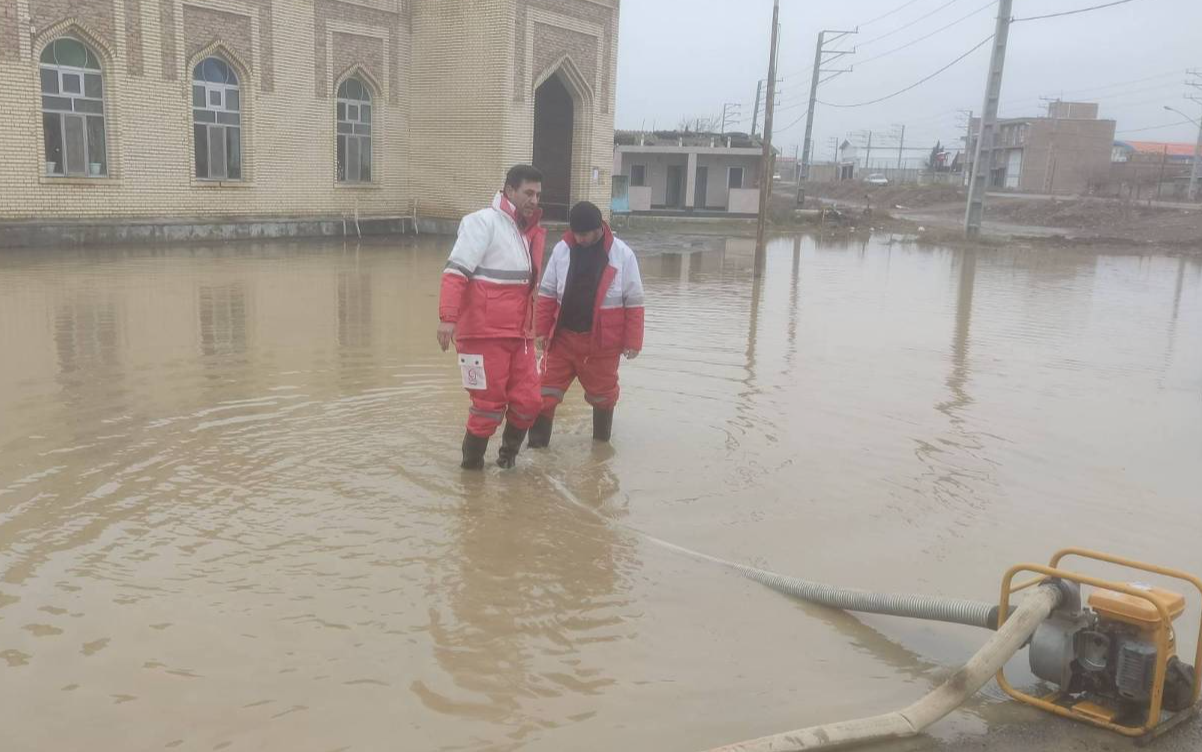 امدادرسانی به حادثه سیل و آبگرفتگی روستاهای شهرستان بیله سوار