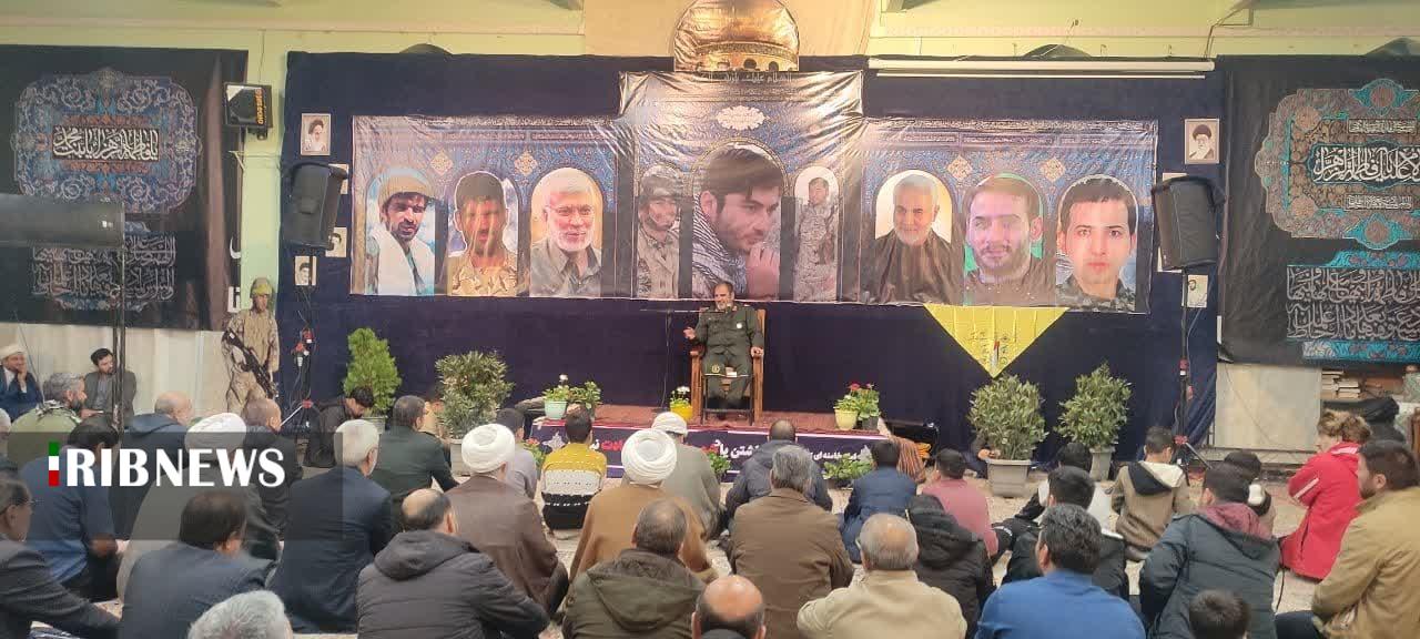 شهدای مدافع حرم پرچم عاشورا به اهتزار در آوردند شهدای مدافع حرم پرچم عاشورا به اهتزار در آوردند