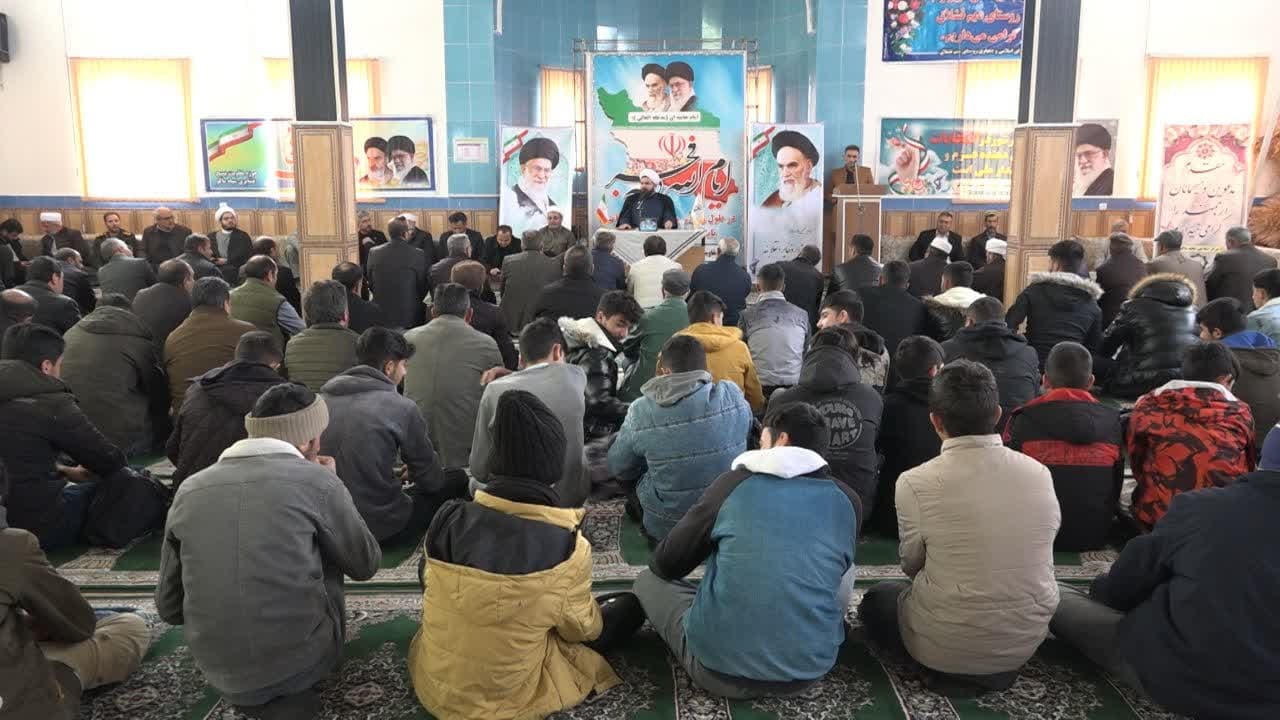 برگزاری جشن انقلاب عشایر منطقه بورالان ماکو برگزاری جشن انقلاب عشایر منطقه بورالان ماکو