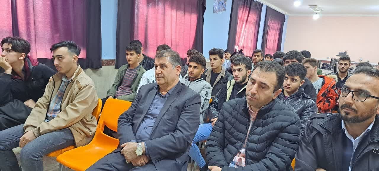 حضور رایاولیها در پای صندوقهای رای موجب شور و نشاط انتخاباتی میشود حضور رایاولیها در پای صندوقهای رای موجب شور و نشاط انتخاباتی میشود