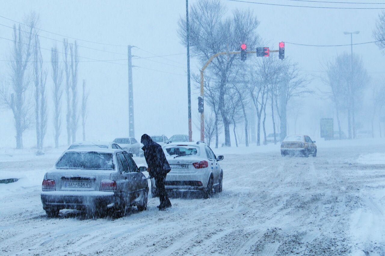 برودت دما مدارس اردبیل را به تعطیلی کشاند برودت دما مدارس اردبیل را به تعطیلی کشاند