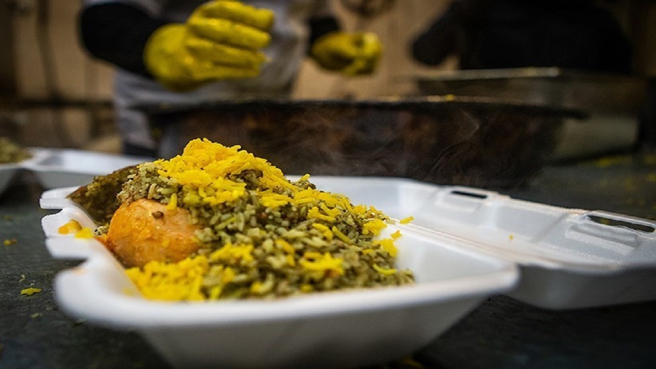 ۲۰ هزار پرس غذای گرم در سفره نیازمندان گتوند ۲۰ هزار پرس غذای گرم در سفره نیازمندان گتوند