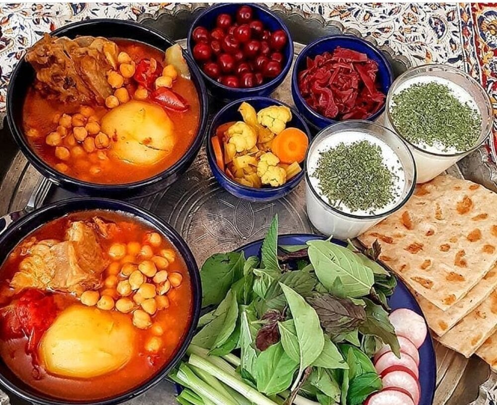 آب گوشت هنوز هم غذای لذیذی است