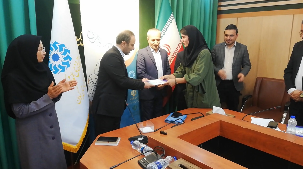 محفل شعر «ترنم باران» نفرات برتر خود را شناخت