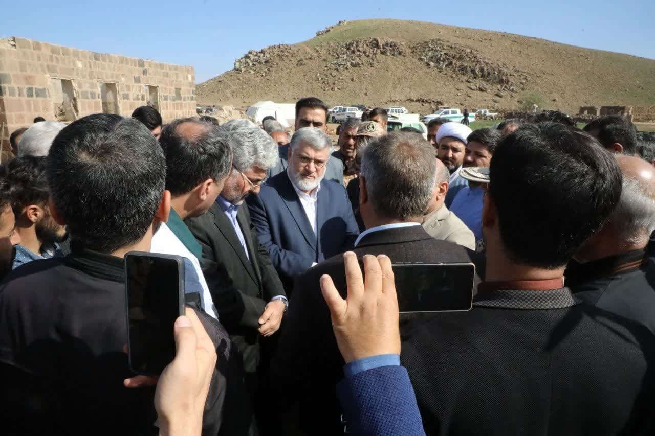 حضور استاندار آذربایجان‌غربی در جمع مردم روستای مرزی سوریک ماکو