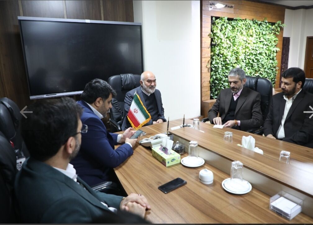 ضرورت توجه ویژه به خوزستان به عنوان قطب فرهنگی و هنری کشور ضرورت توجه ویژه به خوزستان به عنوان قطب فرهنگی و هنری کشور