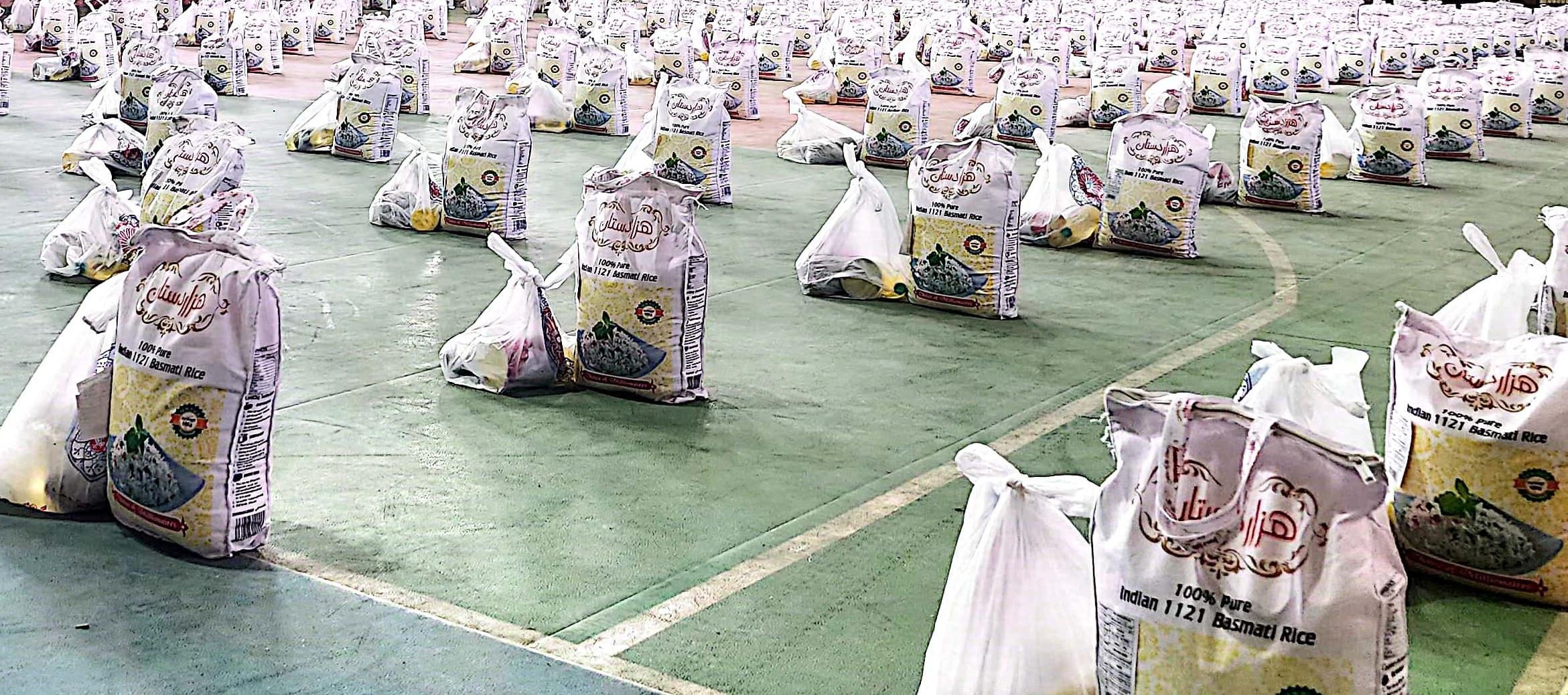 توزیع بیش از ۵۰۰ بسته معیشتی بین نیازمندان سیریکی توزیع بیش از ۵۰۰ بسته معیشتی بین نیازمندان سیریکی