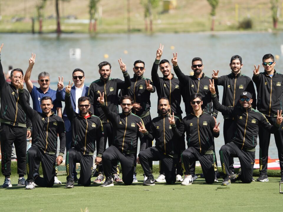 قهرمانی تیم ملوان ایران در ۲۰۰ متر آزاد