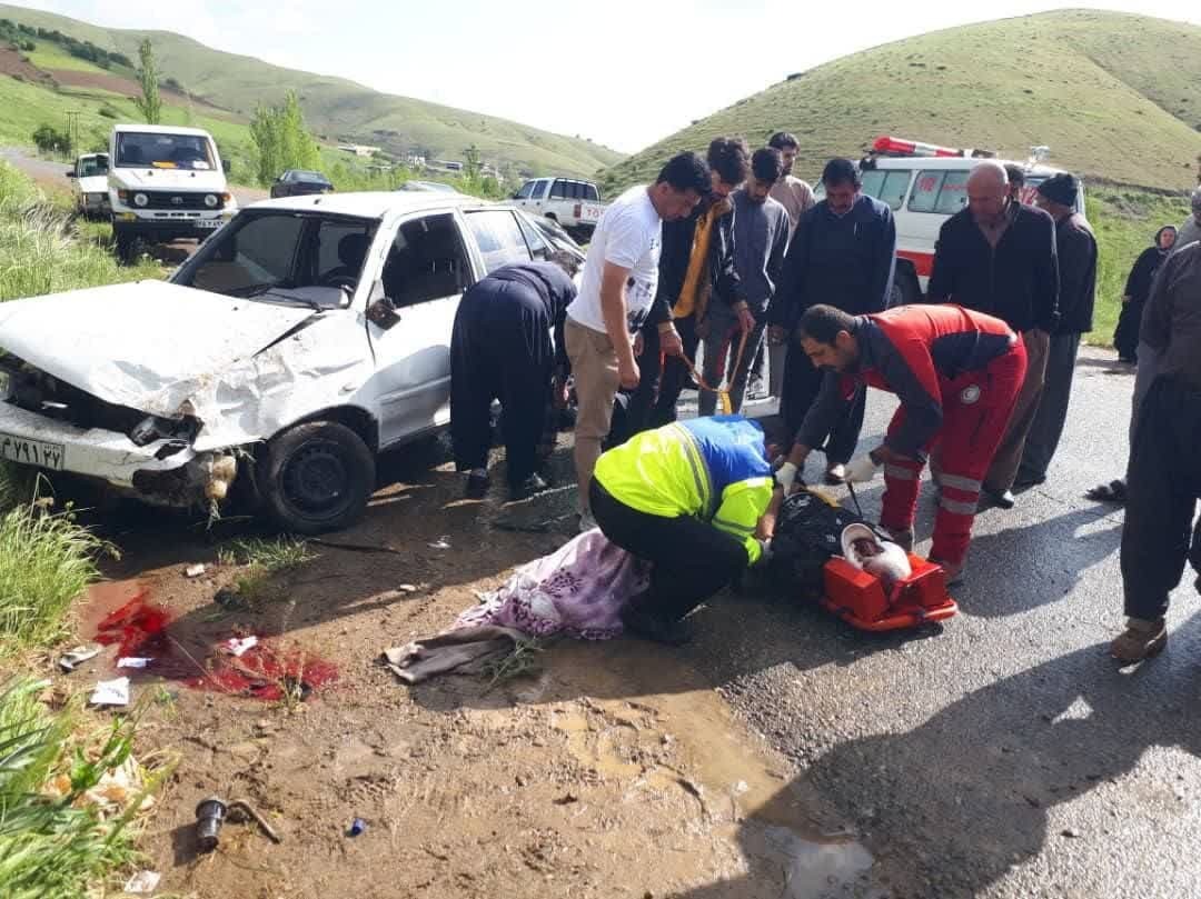 انحراف از جاده یک دستگاه خودرو پراید در محور مهاباد-سردشت