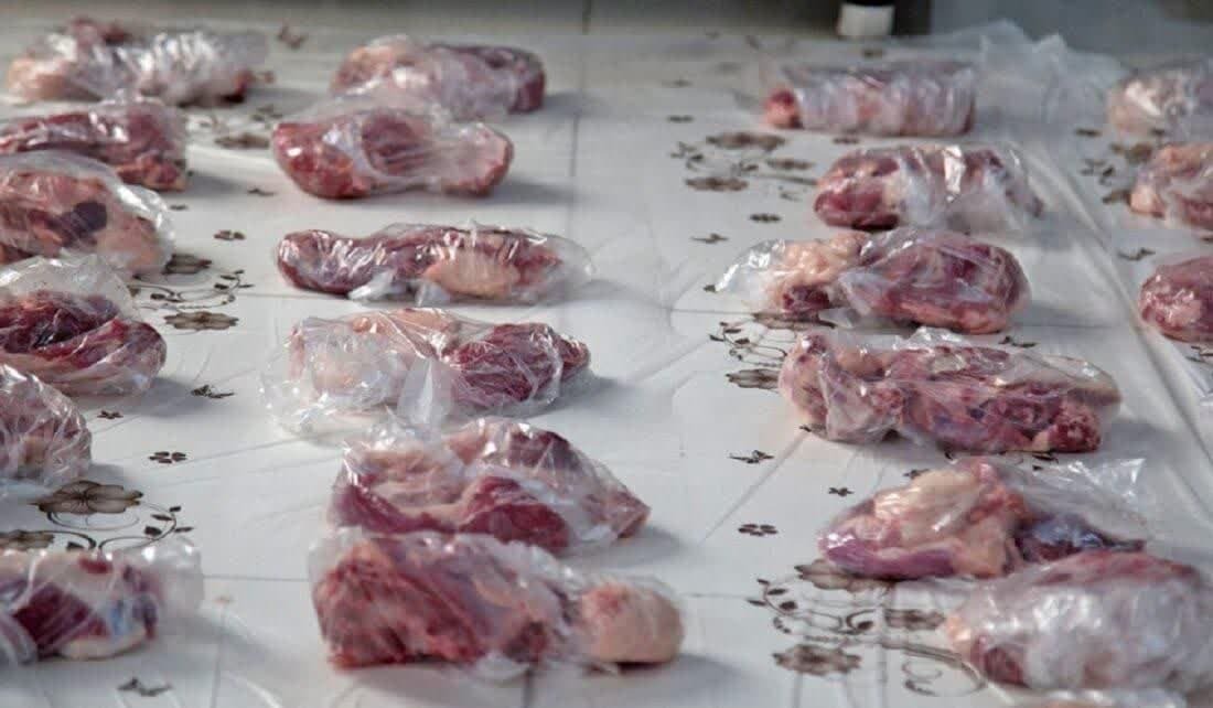 توزیع ۱۲۰۰ بسته گوشت قربانی بین مددجویان در میاندوآب، چهاربرج و باروق توزیع ۱۲۰۰ بسته گوشت قربانی بین مددجویان در میاندوآب، چهاربرج و باروق