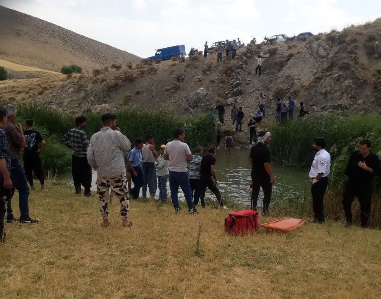 شنای ناتمام نوجوان ایمانلویی شنای ناتمام نوجوان ایمانلویی